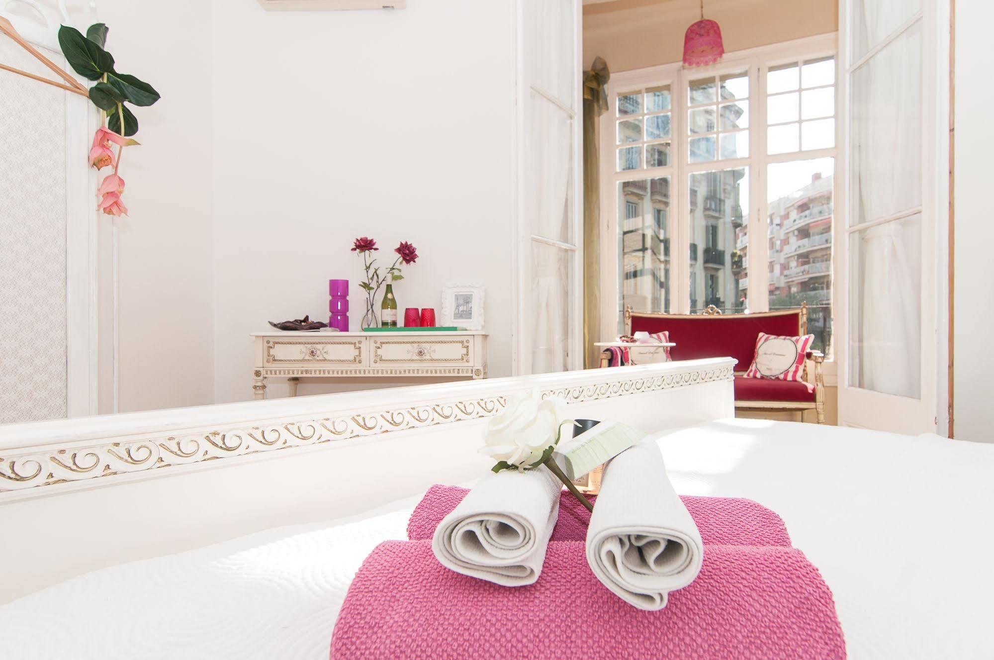 Bed and Breakfast Casa Trianon Барселона Экстерьер фото